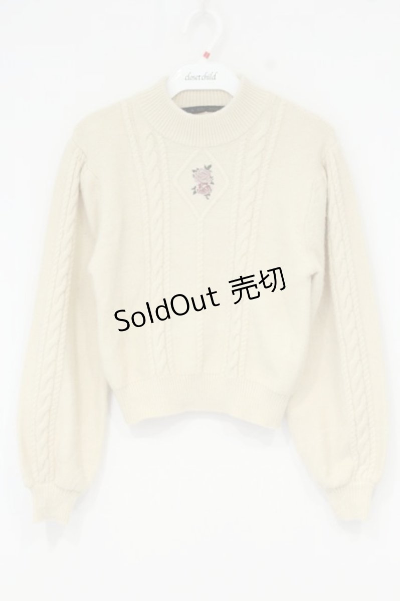 画像1: an another angelus / カメオ風ローズ刺繍ニットプルオーバー  アイボリー O-26-09-14-054-CA-TO-IG-OS (1)