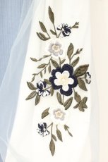 画像2: axes femme / 花刺繍チュール袖七分袖プルオーバー F サックス O-26-09-14-2044-AX-TO-OW-OS (2)