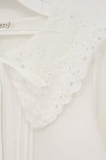 画像2: axes femme / 刺繍入りビッグカラーブラウス M シロ O-26-09-14-2051-AX-BL-OW-OS (2)