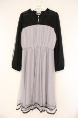 画像1: axes femme POETIQUE / チャイナボタンチュールワンピース  クロ O-26-09-21-043-AX-OP-IG-OS (1)