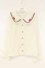画像1: axes femme POETIQUE / リボン付ストロベリー刺繍ブラウス M アイボリー O-26-09-21-053-AX-BL-IG-OS (1)