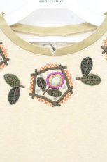 画像2: ILY a LONG TEMPS / フラワーカットソー  アイボリー O-26-09-22-1025-LO-TO-IG-OS (2)