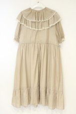 画像4: Perla nell' ostrica / フリルカラーワンピース  ベージュ O-26-09-22-091-LO-OP-OW-OS (4)