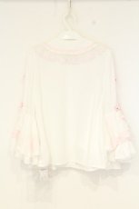 画像4: Chalmiere / 丸襟姫袖ブラウス  シロ×ピンク O-26-09-24-014-AX-BL-IG-OS (4)
