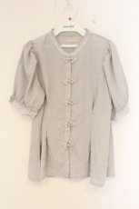 画像1: axes femme POETIQUE / マオカラー半袖ブラウス M グレー O-26-09-25-074-AX-BL-OW-OS (1)