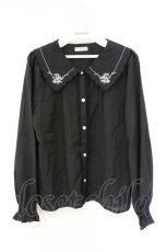 画像1: axes femme POETIQUE / スカラップ刺繍襟ブラウス M クロ O-26-09-25-085-AX-BL-OW-OS (1)