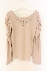 画像1: axes femme / 刺繍入マトンスリーブリブプルオーバー F ピンクベージュ O-26-09-25-095-AX-TS-OW-OS (1)