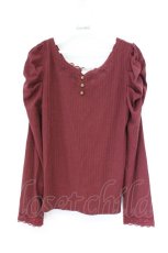 画像1: axes femme / 刺繍入マトンスリーブリブプルオーバー F アカ O-26-09-25-102-AX-TS-OW-OS (1)