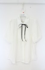 画像1: an another angelus / ピンタックヨークリボン付きシャツ F シロ×クロ O-26-09-27-062-CA-BL-OW-OS (1)