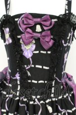 画像2: ALICE and the PIRATES / Trick Hat, Pricked Heart柄コルセットジャンパースカート  ノワール（クロ×パープル） O-26-09-28-041-PA-OP-OW-OS (2)