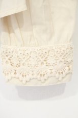 画像3: axes femme / リボン付きレース使いブラウス M キナリ O-26-09-28-082-AX-BL-OW-OS (3)