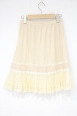 画像3: axes femme / 裾刺繍レースペチスカート M キナリ O-26-09-28-085-AX-SK-OW-OS (3)