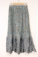 画像1: axes femme NOSTALGIE / 花柄ｘ刺繍ギャザースカート M ブルー O-26-09-29-093-AX-SK-OW-OS (1)