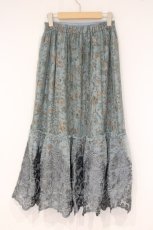 画像3: axes femme NOSTALGIE / 花柄ｘ刺繍ギャザースカート M ブルー O-26-09-29-093-AX-SK-OW-OS (3)