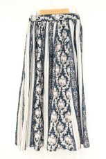 画像3: axes femme / オーナメント×花柄切替スカート M ネイビー系 O-26-09-29-095-AX-SK-OW-OS (3)