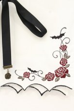 画像2: axes femme / ローズ×クロス刺繍付け襟  シロ O-26-10-01-1037-AX-ZA-IG-OS (2)