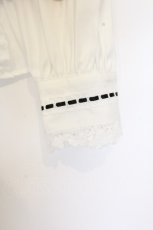 画像4: Eri Aino's collaboration / シャーロットの水曜日ブラウス M シロ×クロ O-26-10-01-007-LO-BL-OW-OS (4)