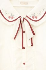 画像2: axes femme POETIQUE / リボン付ストロベリー刺繍ブラウス M キナリ O-26-10-03-035-AX-BL-OW-OS (2)
