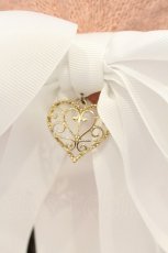 画像2: LOTUS ribbon / ハートチャームリボンベレー帽  ピンクサーモンｘシロ O-26-10-04-066-LO-AC-YM-OS (2)