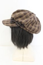 画像2: axes femme POETIQUE / パーツ×リボン付キャスケット 56.5cm ブラウン O-26-10-04-074-AX-AC-OW-OS (2)