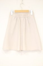 画像3: evelyn / ビジューバックル台形スカート  ベージュ O-26-10-06-046-LO-SK-OW-OS (3)