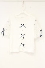 画像1: axes femme / ローズ×リボンカットカーデ F シロ O-26-10-06-068-AX-TO-IG-OS (1)