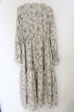 画像4: axes femme POETIQUE / クラシックフラワーワンピース M グレージュ O-26-10-11-016-AX-OP-OW-OS (4)