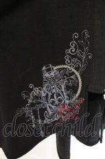 画像3: Ozz oneste / 薔薇刺繍イレヘムロングパーカー  ブラック O-26-10-12-065-OO-JA-IG-OS (3)