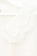 画像2: axes femme POETIQUE / スカラップ刺繍襟ブラウス M シロ O-26-10-13-019-AX-TO-IG-OS (2)