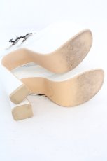 画像4: ATELIER PIERROT / ANTIQUE GOLD FRAME PUMPS（アンティークゴールドフレームパンプス） L ホワイト O-26-10-14-004-EL-SH-OW-OS (4)