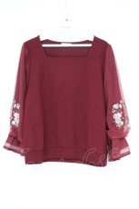 画像1: axes femme / コスモス刺繍ボリューム袖プルオーバー F ワイン O-26-10-17-030-AX-TO-OW-OS (1)