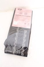 画像2: m petit by misako / AMOVKフロントリボン オーバーニーソックス 23-25cm クロ O-26-10-20-063-LO-ZA-IG-OS (2)