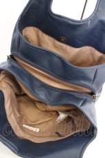 画像3: axes femme / ローズモチーフレザーハンドバッグ 35×15×30cm ネイビー O-26-10-20-102-AX-BG-IG-OS (3)