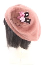 画像2: axes femme / ローズブローチ付きファーベレー 57.5cm ピンクブラウン O-26-10-20-032-AX-AC-IG-OS (2)