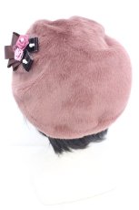 画像3: axes femme / ローズブローチ付きファーベレー 57.5cm ピンクブラウン O-26-10-20-032-AX-AC-IG-OS (3)