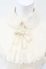 画像2: Innocent World / 小さな衿のジャボ付きブラウス M アイボリー O-26-10-23-001-IW-BL-IG-OS (2)