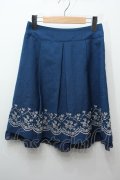 axes femme / 裾ローズ刺繍スカート  ブルー S-24-03-12-076-AX-SK-UT-ZS