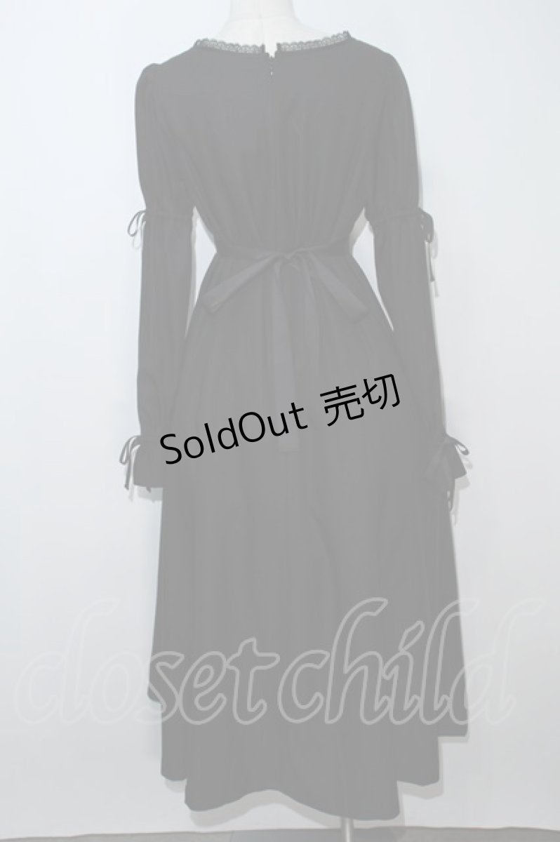 画像2: Moi-meme-Moitie / 十字架ロングワンピース  黒 S-24-04-06-054-MO-OP-AS-ZS (2)