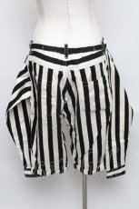 画像2: 【SALE】MILKBOY / 袖付きボーダーハーフパンツ  黒ｘ白 S-24-09-07-088-MB-PA-AS-ZT187 (2)