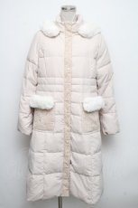 画像1: 【SALE】axes femme / キルティングダウンコート  ベージュ S-24-10-13-045-AX-CO-AS-ZTC024 (1)