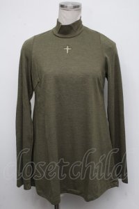OZONE COMMUNITY / クロスデザインハイネックトップス  カーキ S-24-10-19-034-PU-TO-AS-ZT376