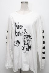 NieR Clothing / プリントトレーナー  白 S-24-12-15-064-PU-TO-HR-ZT376