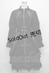 Ozz On / フロントジップ長袖ワンピース  黒ｘ紺 S-24-12-23-064-OO-OP-HR-ZS