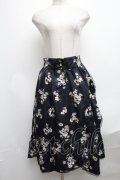 axes femme / フリルデザインラッフルスカート  紺 S-25-01-11-077-AX-SK-AS-ZI