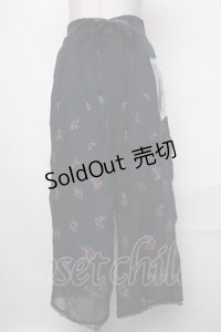 axes femme / 小花刺繍リラックスワイドパンツ  紺 S-25-01-17-074-AX-BL-HR-ZI