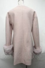 画像2: 【SALE】evelyn / ファー袖コート  ピンクベージュ S-25-01-22-060-LO-CO-HR-ZTC024 (2)