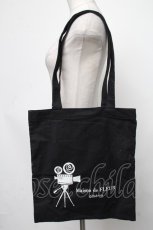画像1: 【SALE】Maison de FLEUR / シネマプリントトートバッグ  黒 S-25-01-23-010-LO-OP-HR-ZTK042 (1)