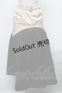 NieR Clothing / バイカラースカート  ベージュｘ黒 S-25-01-31-068-PU-SK-AS-ZS