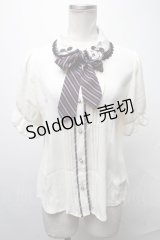 axes femme POETIQUE / ミッキー&ミニー刺繍襟半袖ブラウス  オフ S-25-01-31-021-AX-BL-HR-ZS