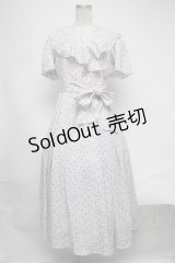 An MILLE / 小花柄半袖ワンピース  白ｘラベンダー S-25-02-08-047-EL-OP-HR-ZS